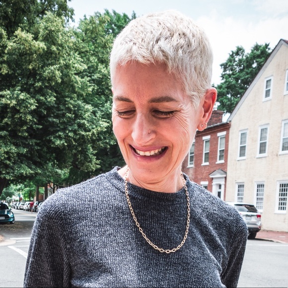 Meet your Posher, Ruth - Picture 1 of 1